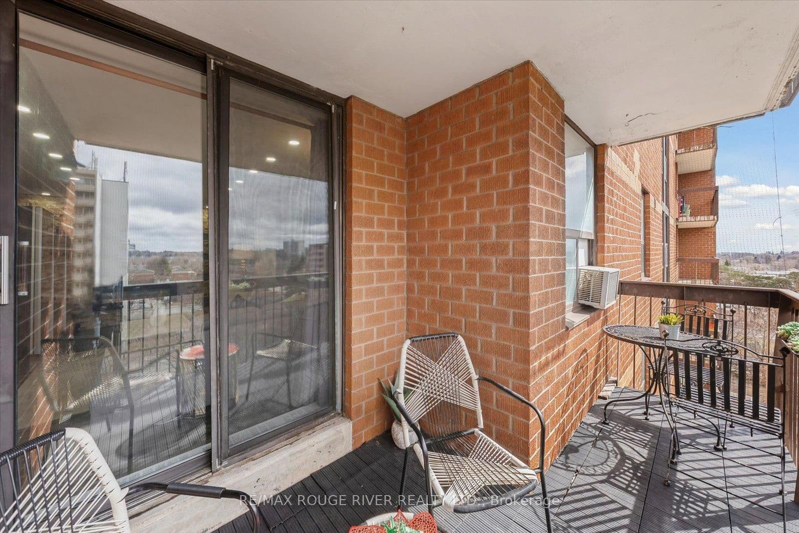 90 Ling Road, Unit 907 thumbnail 31