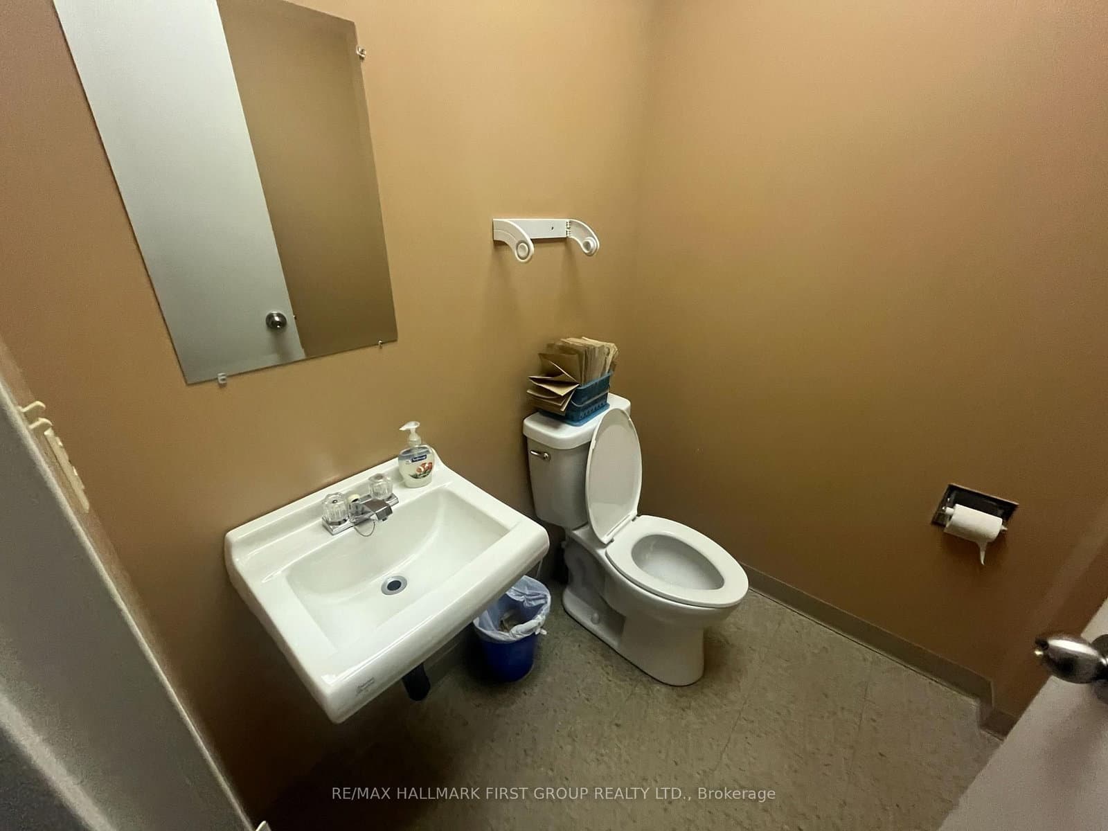 1815 Ironstone Manor, Unit 12 thumbnail 6