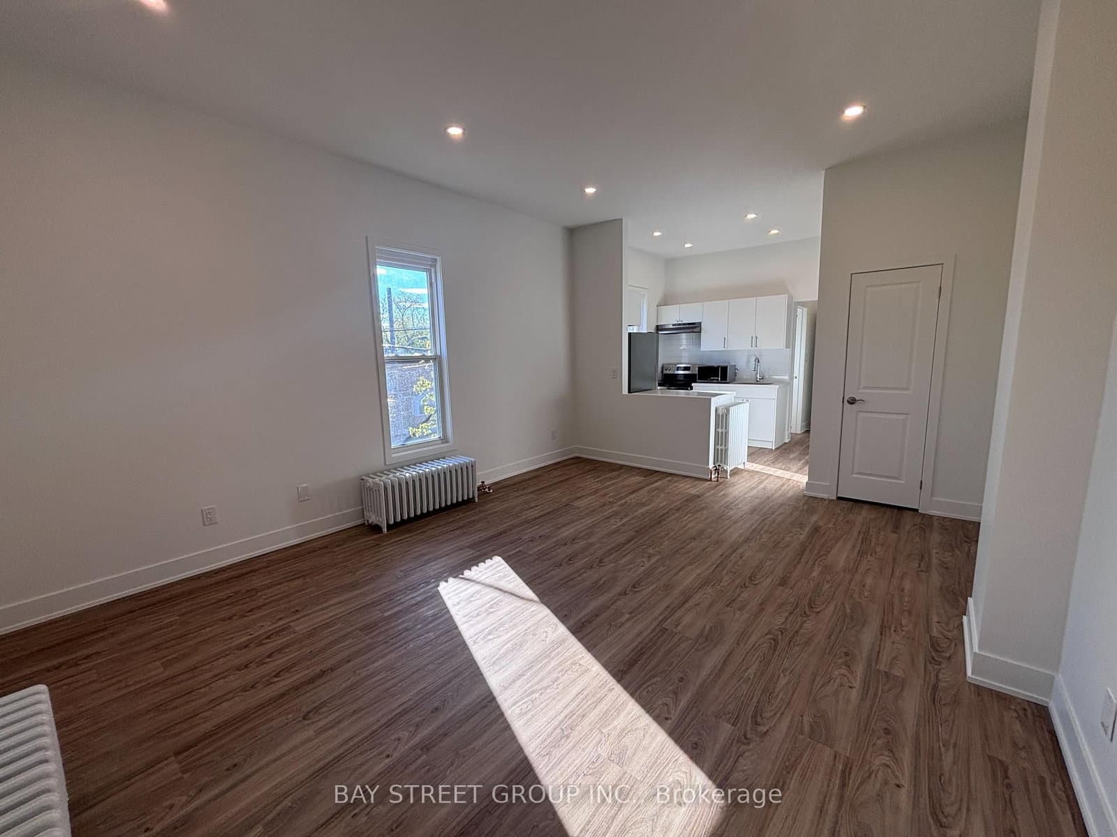 1311 Pape Avenue thumbnail 18