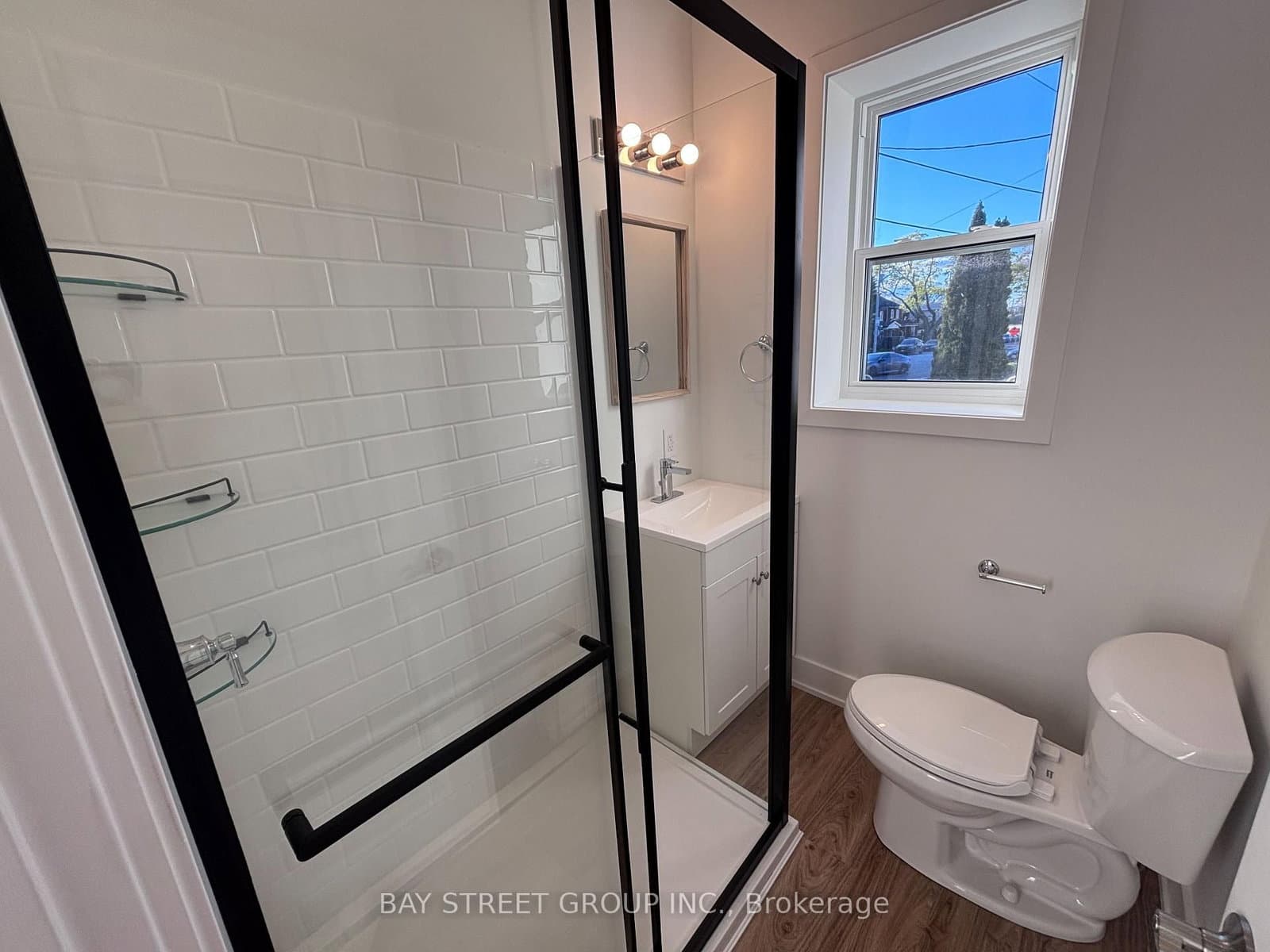 1311 Pape Avenue thumbnail 35