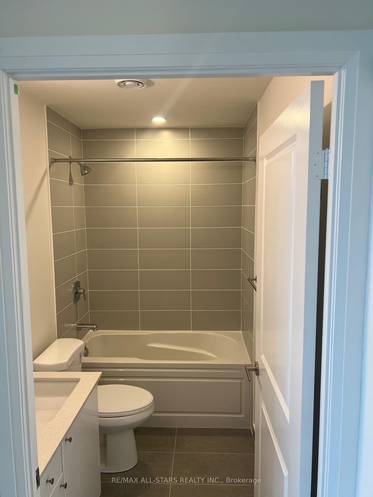 3270 Sheppard Avenue E, Unit 1430 thumbnail 10