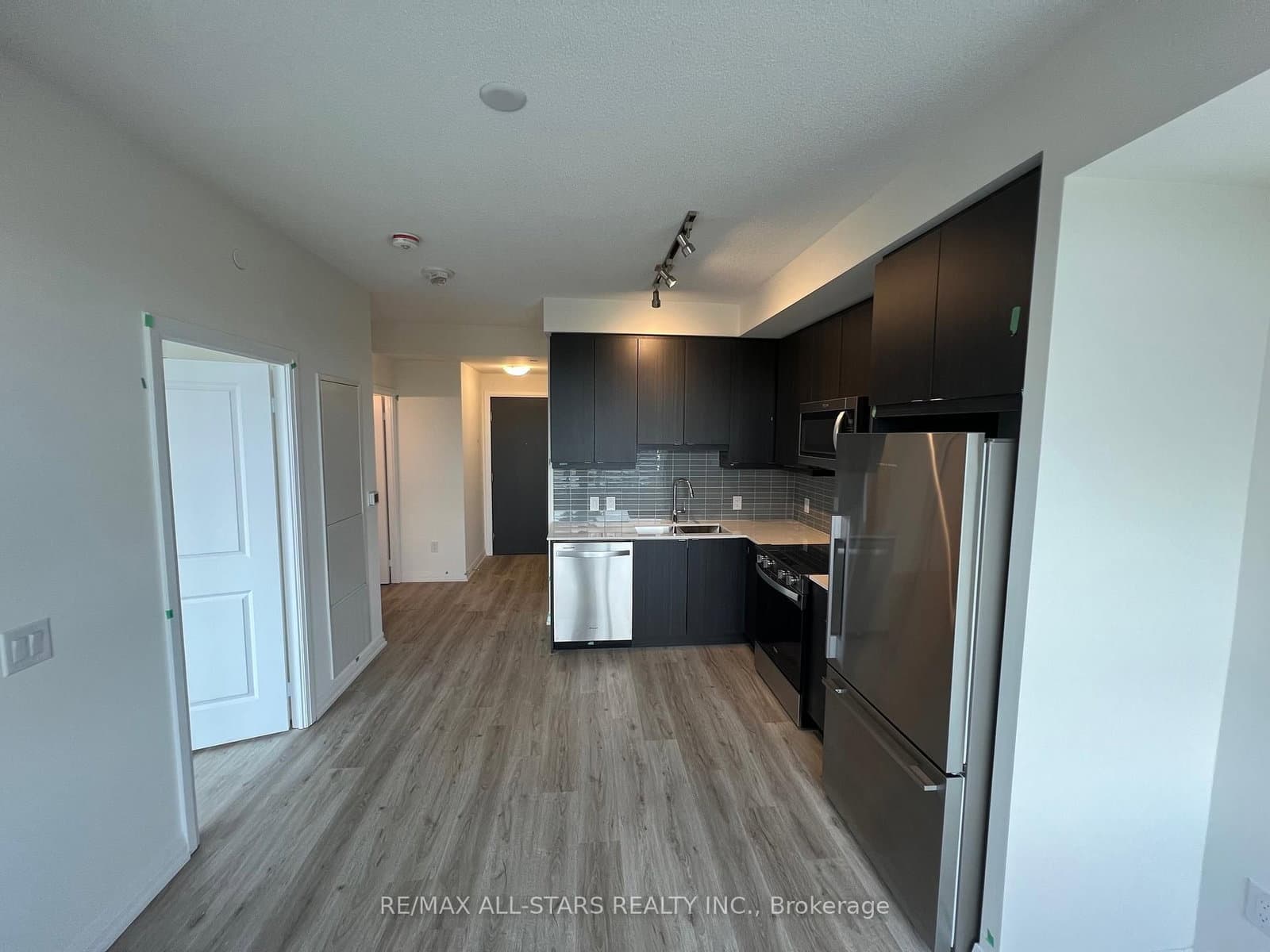 3270 Sheppard Avenue E, Unit 1430 thumbnail 5