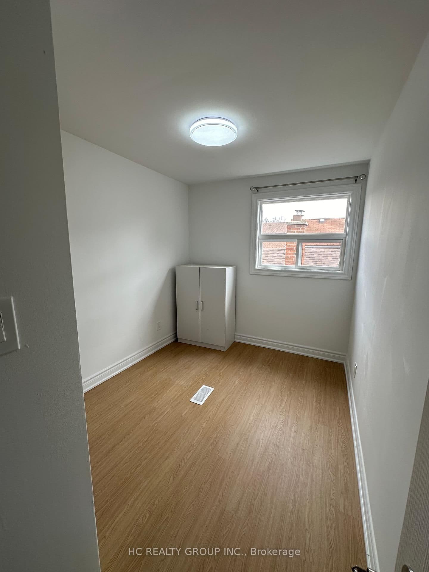 48 Torrens Avenue, Unit Upper thumbnail 8