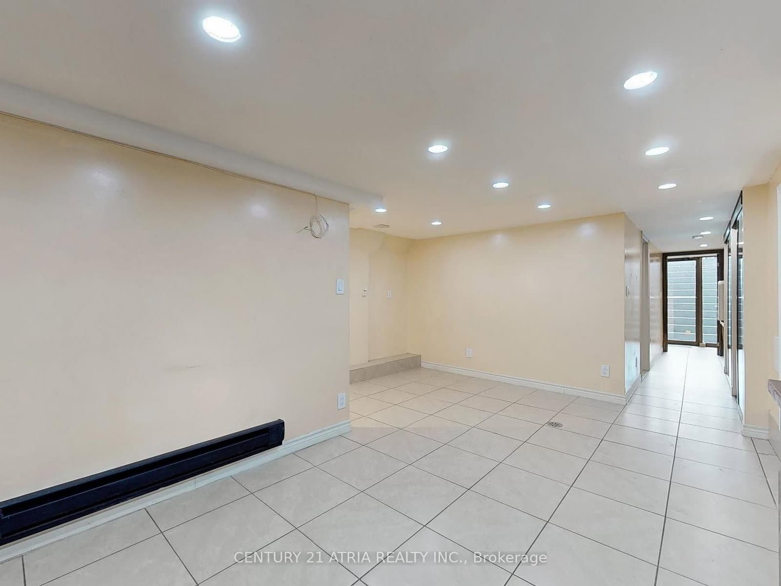 2828 Danforth Avenue, Unit Lower thumbnail 10