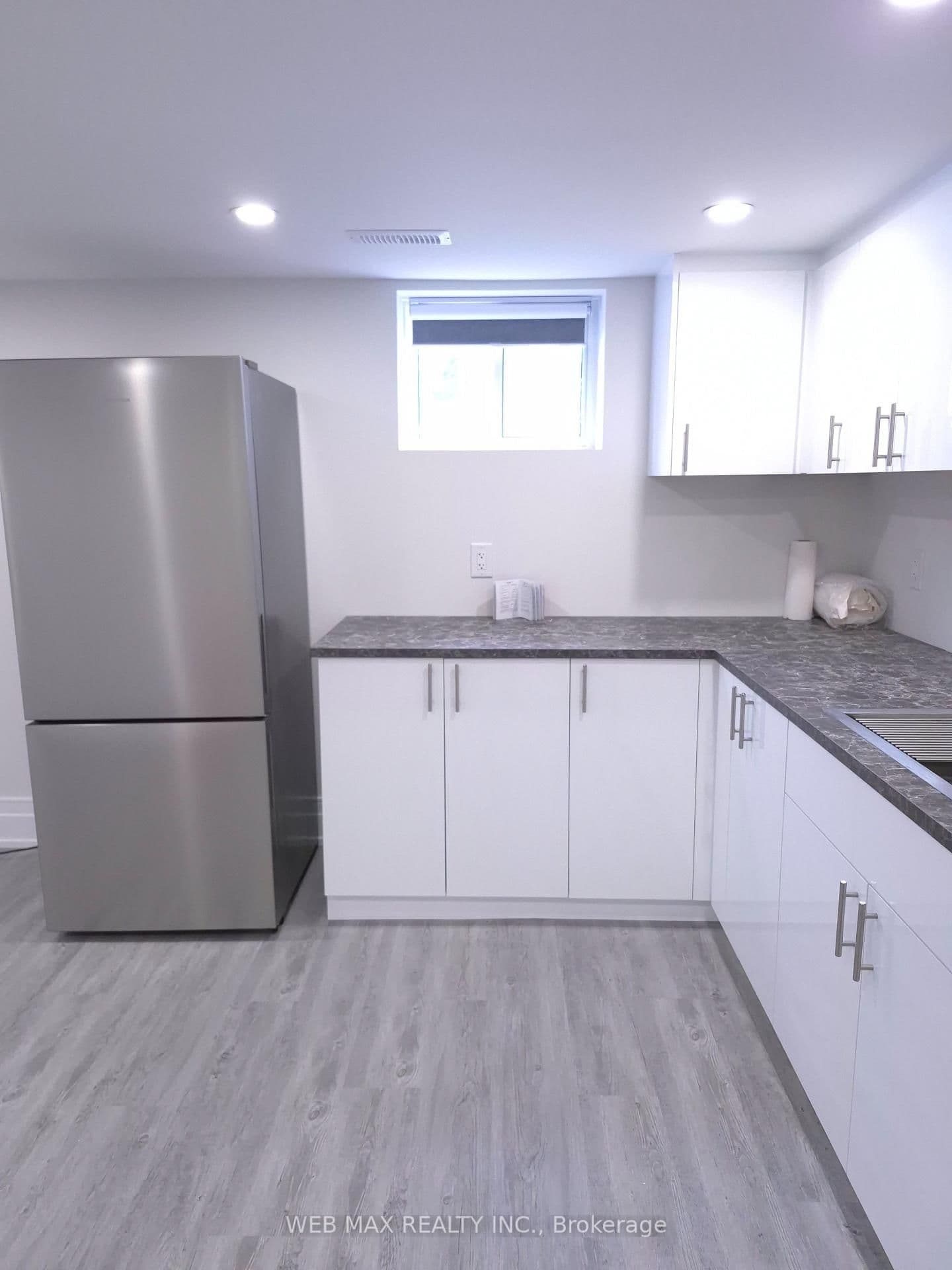 4 Porter Crescent, Unit Bsmt thumbnail 13