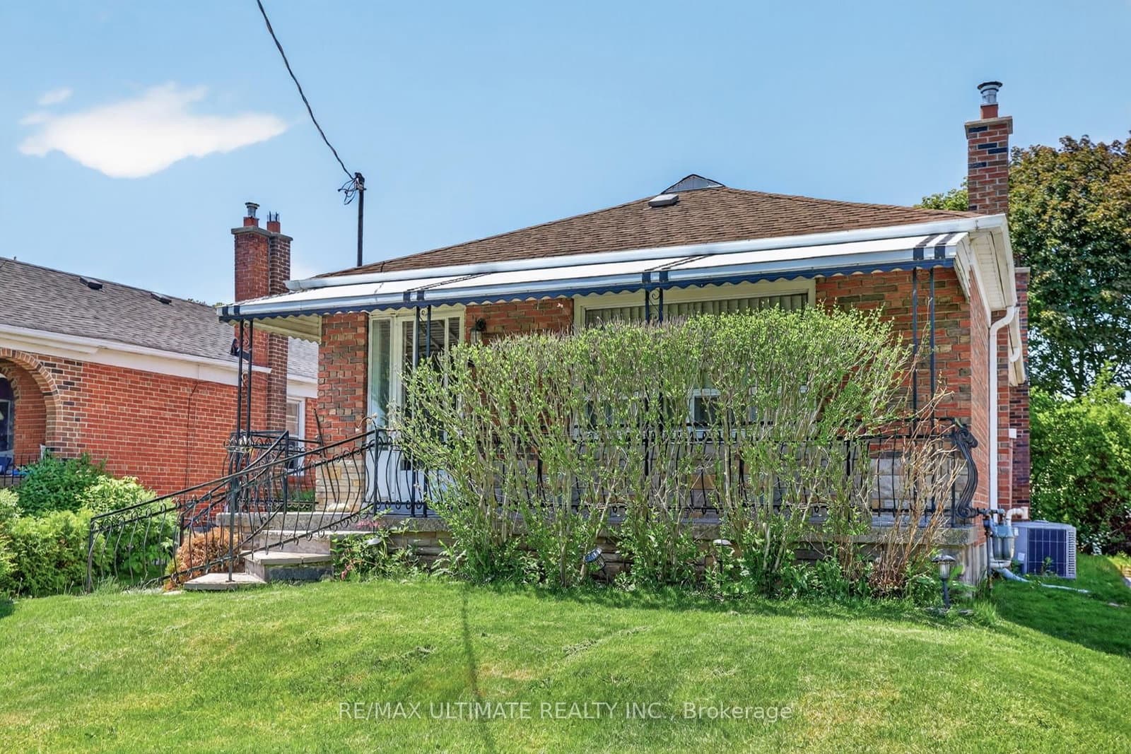 1494 Danforth Road thumbnail 3