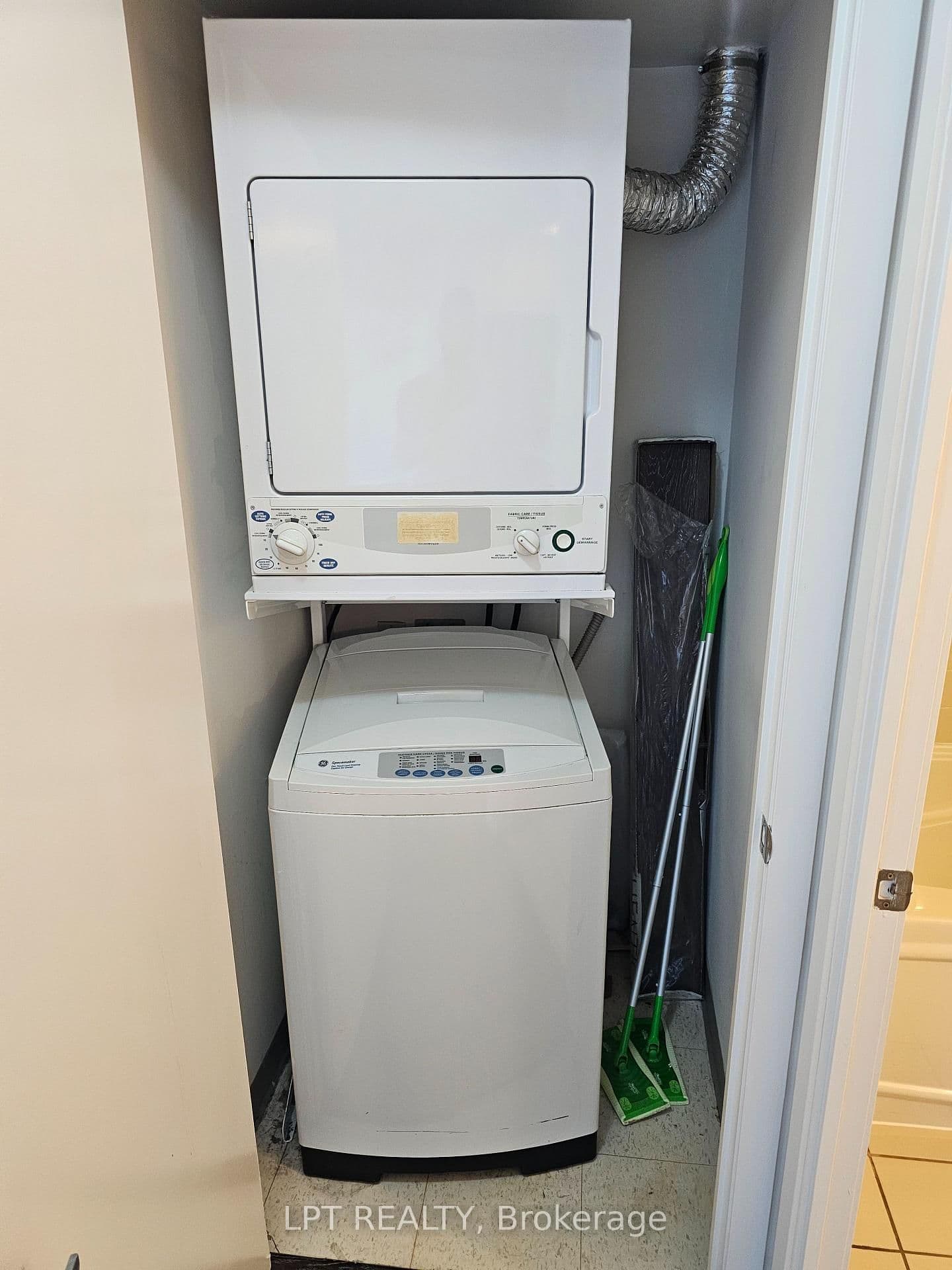 38 Lee Centre Drive, Unit 2107 thumbnail 10