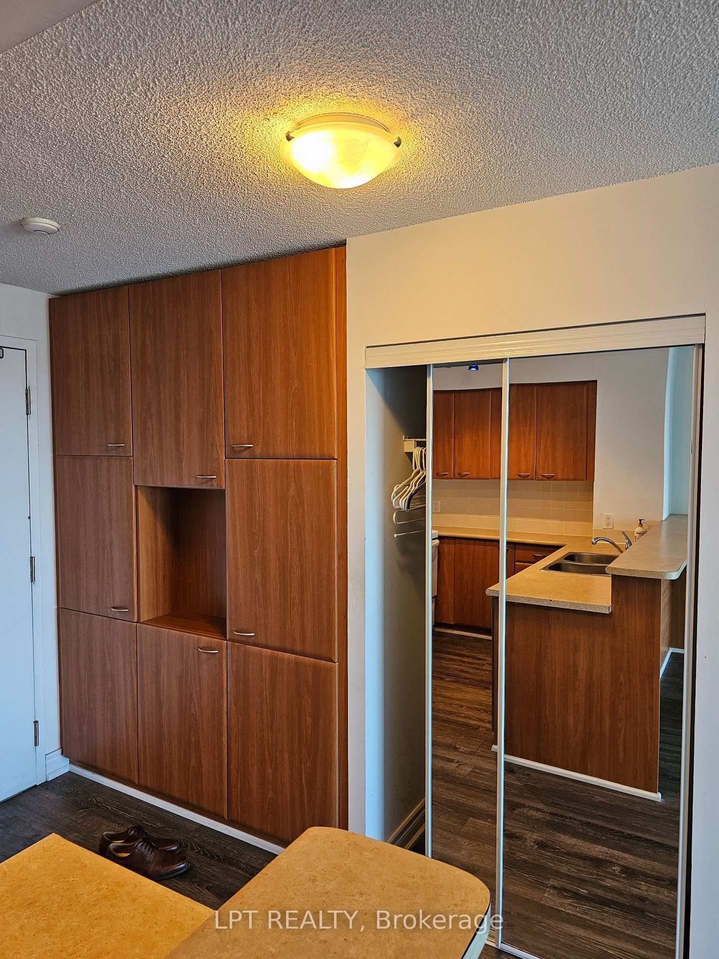 38 Lee Centre Drive, Unit 2107 thumbnail 3