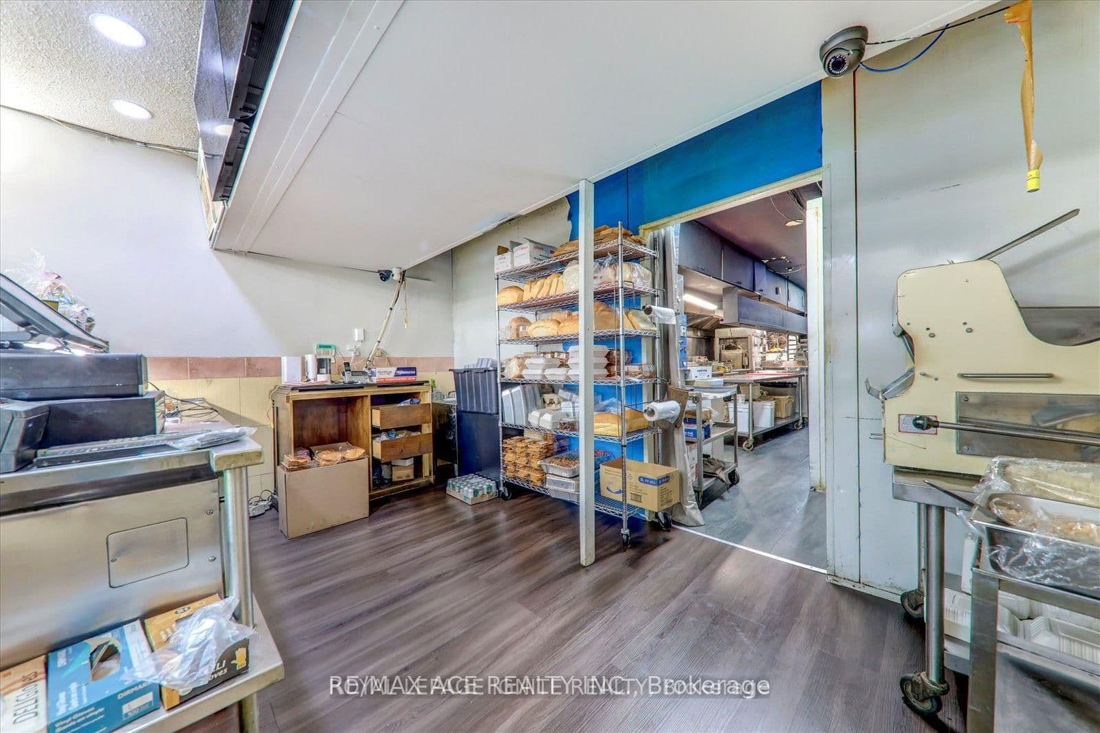 2398 Eglinton Avenue E thumbnail 12