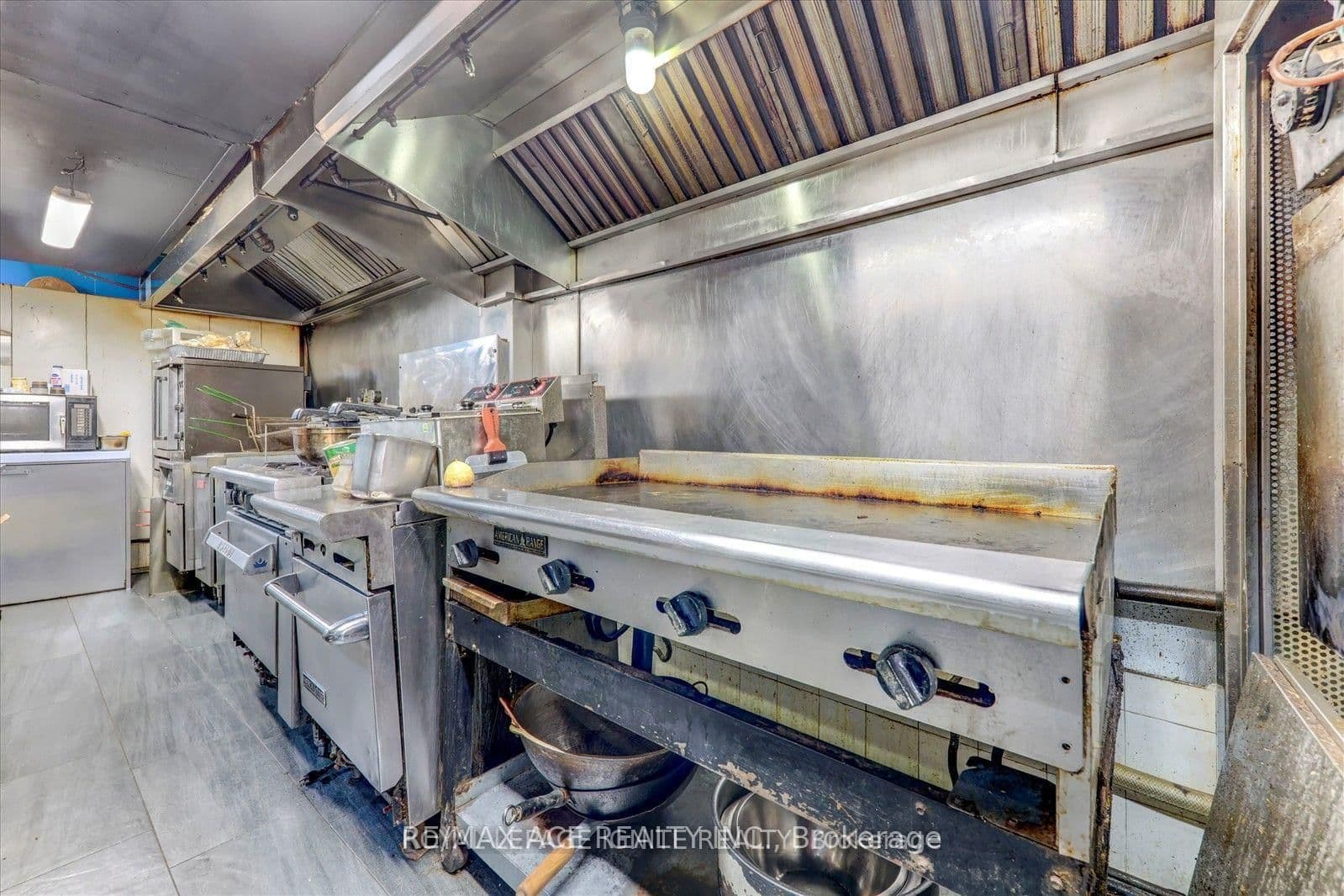 2398 Eglinton Avenue E thumbnail 18