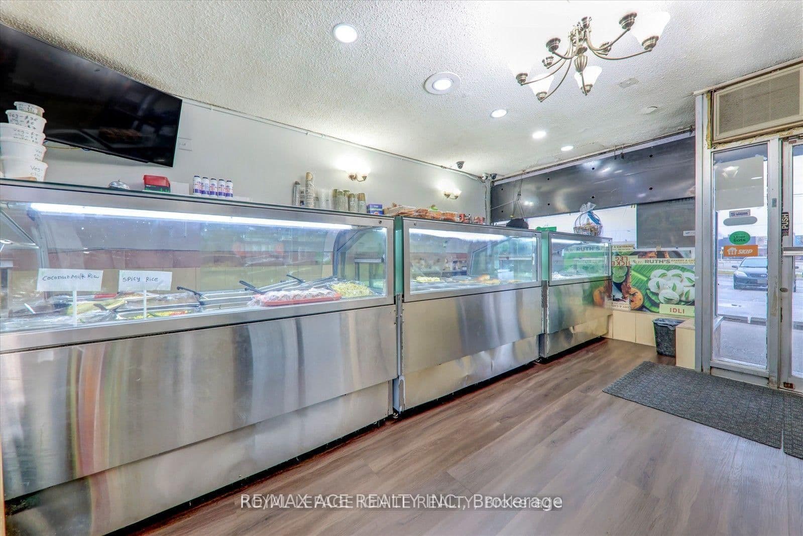 2398 Eglinton Avenue E thumbnail 9