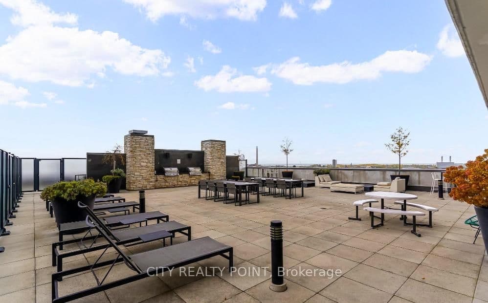 1190 Dundas Street E, Unit 505 thumbnail 16