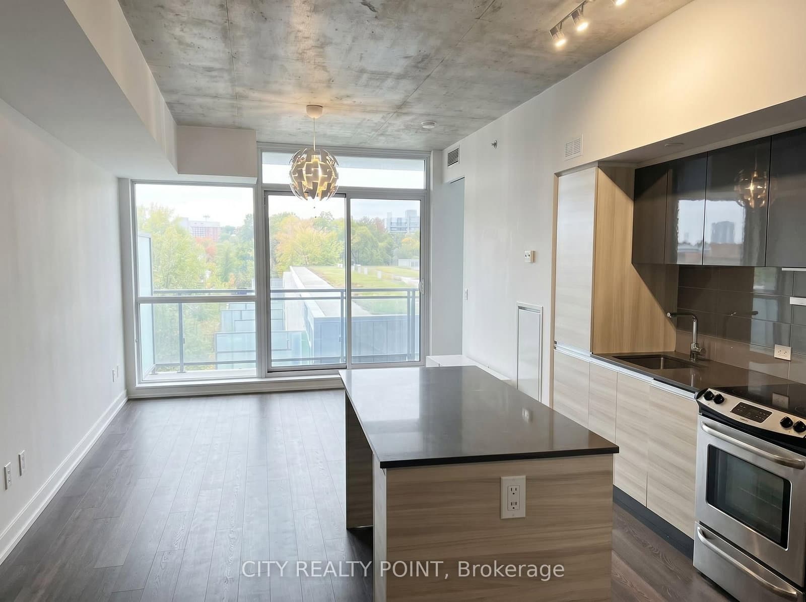 1190 Dundas Street E, Unit 505 thumbnail 8