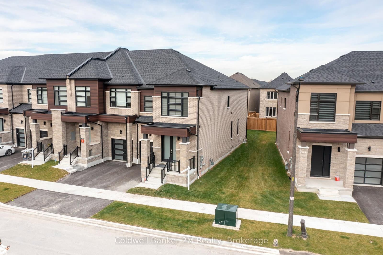 136 Ogston Crescent - Image 1