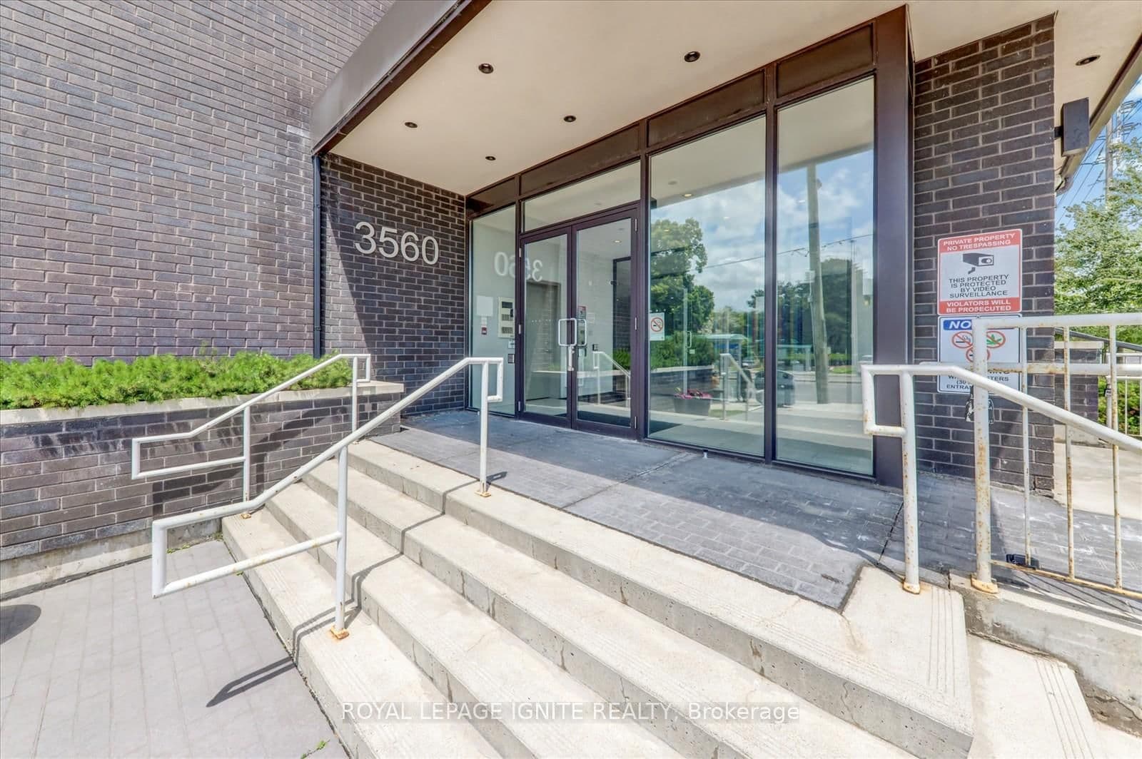 3560 St Clair Avenue E, Unit 109 thumbnail 4