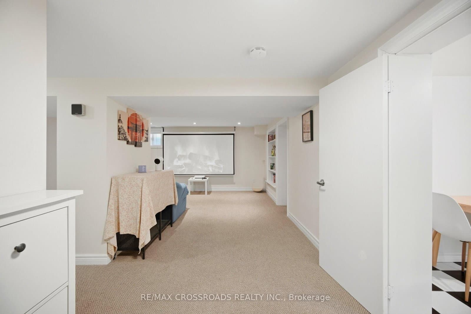 18 Adanac Drive thumbnail 36