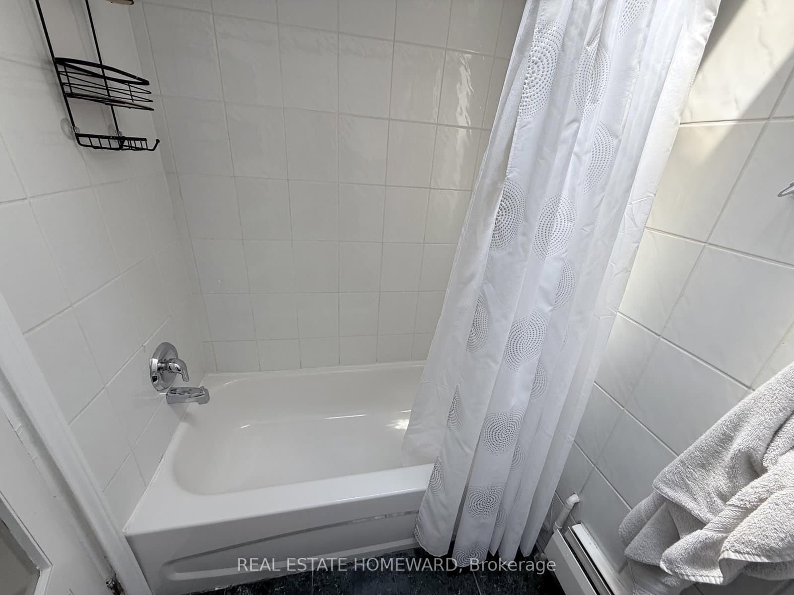 611 Danforth Avenue, Unit Apt 2 thumbnail 6