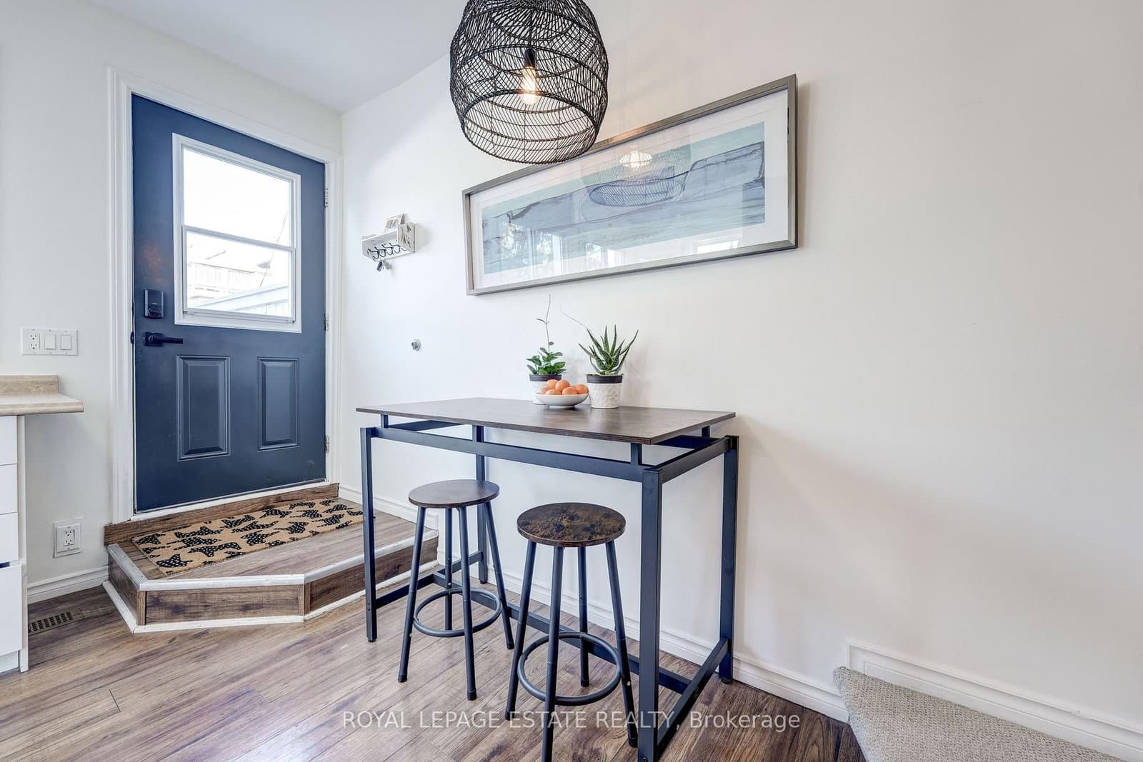 1398 Queen Street E thumbnail 33