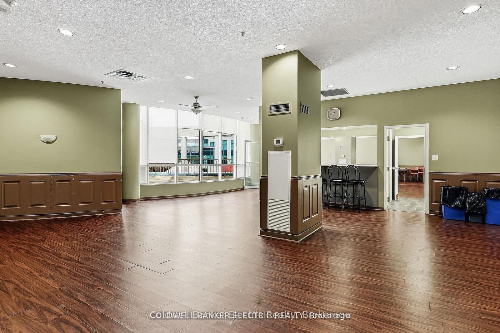 2550 Lawrence Avenue E, Unit 815 thumbnail 17
