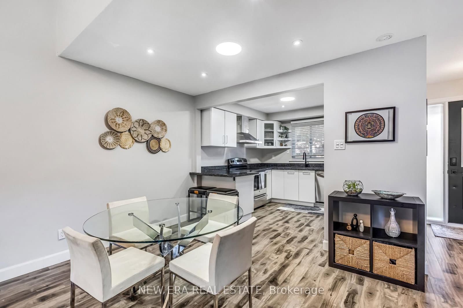 1415 Fieldlight Boulevard, Unit 6 thumbnail 4