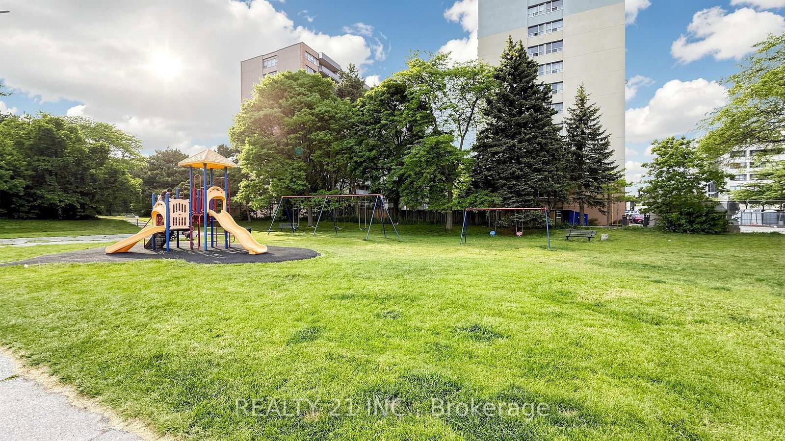180 Markham Road, Unit 819 thumbnail 44