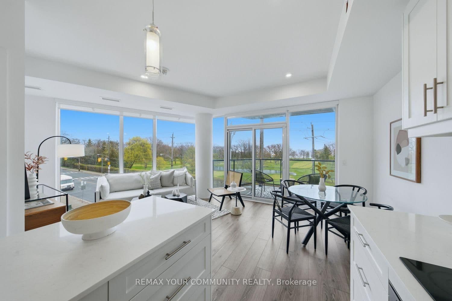1316 Kingston Road, Unit 305 thumbnail 14