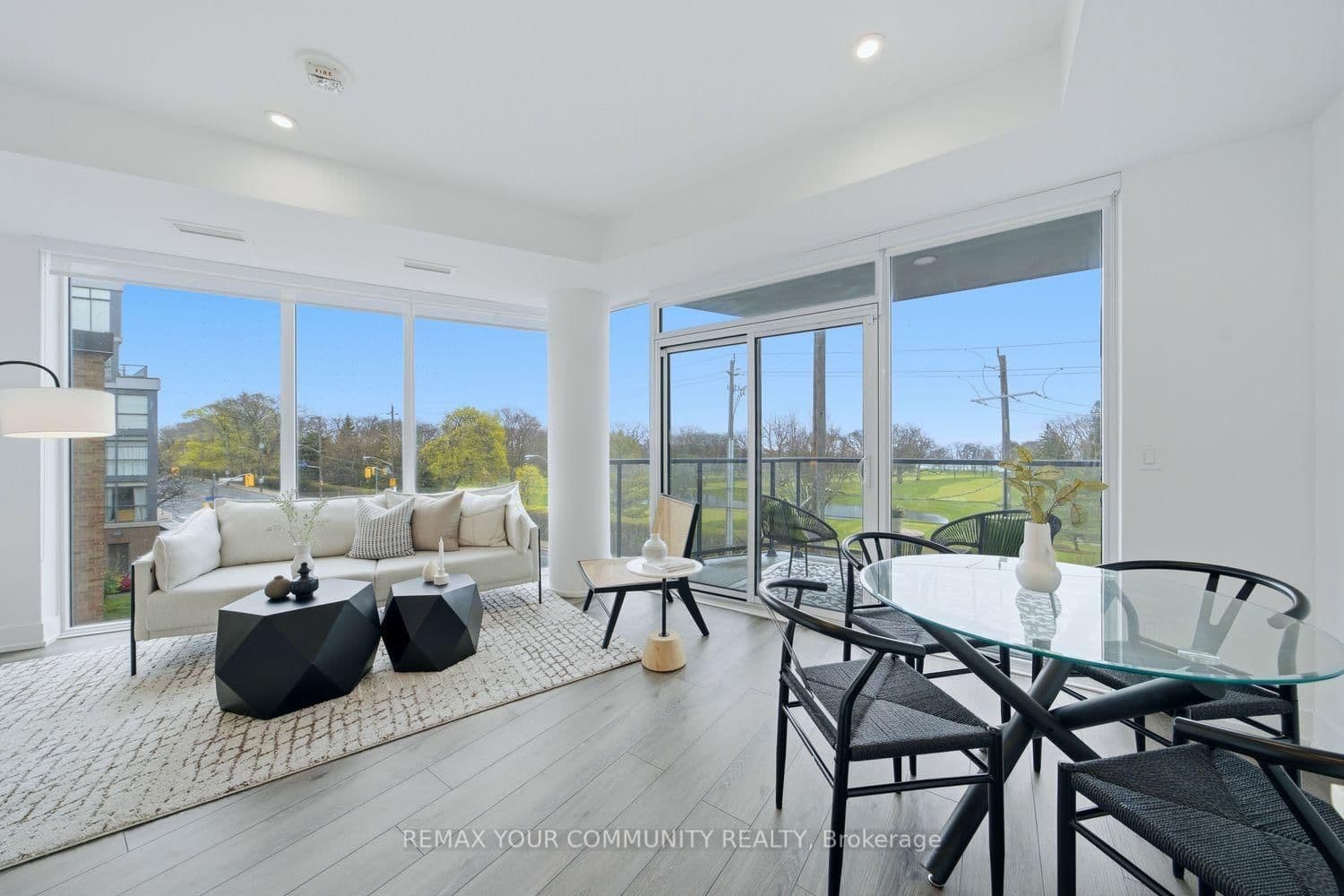 1316 Kingston Road, Unit 305 thumbnail 17