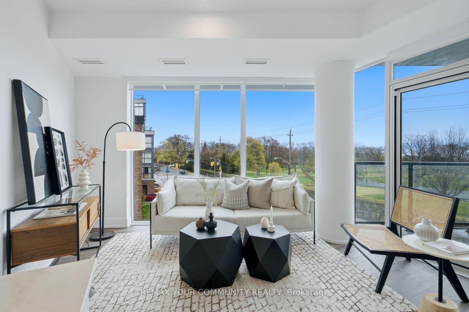 1316 Kingston Road, Unit 305 thumbnail 21