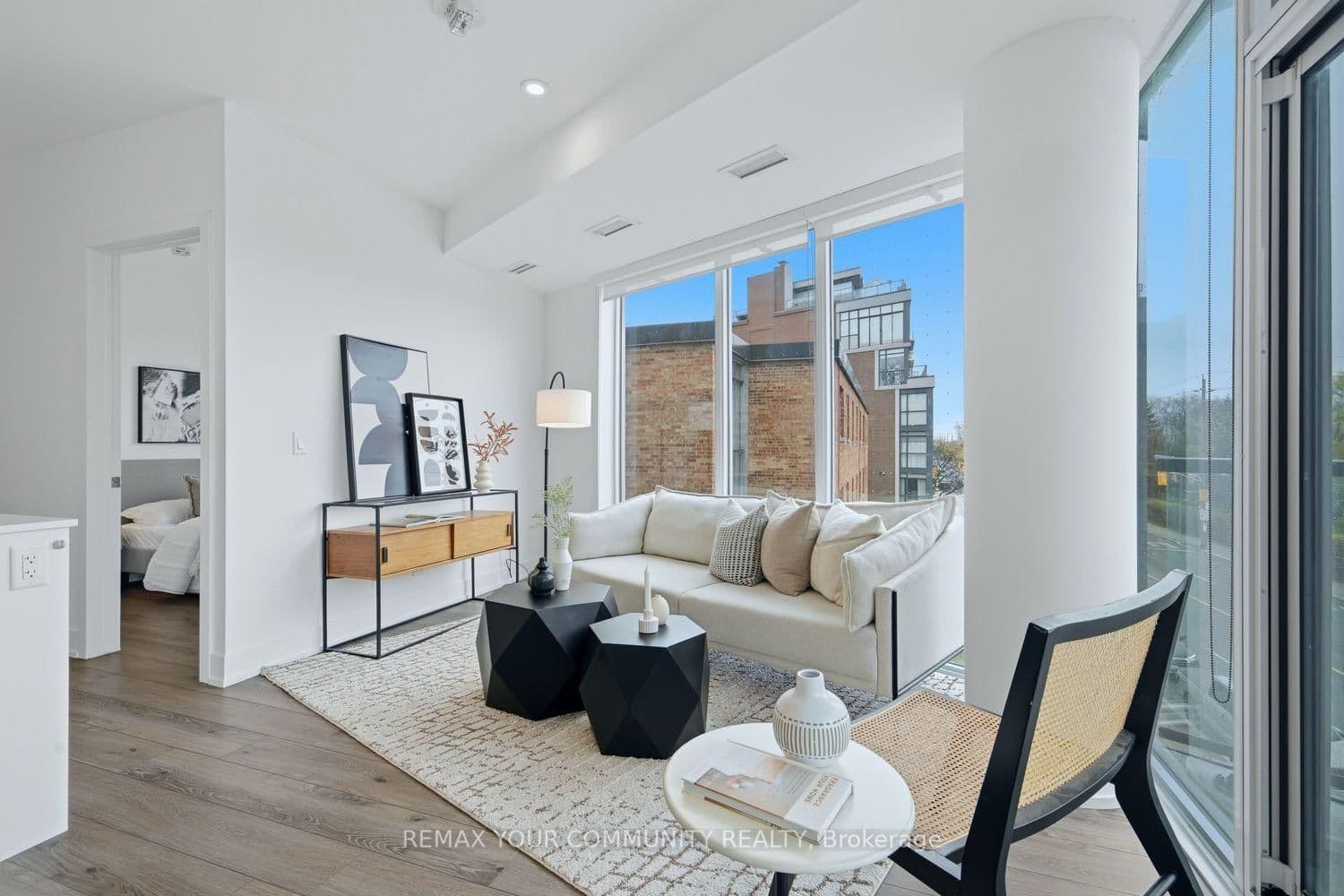1316 Kingston Road, Unit 305 thumbnail 22