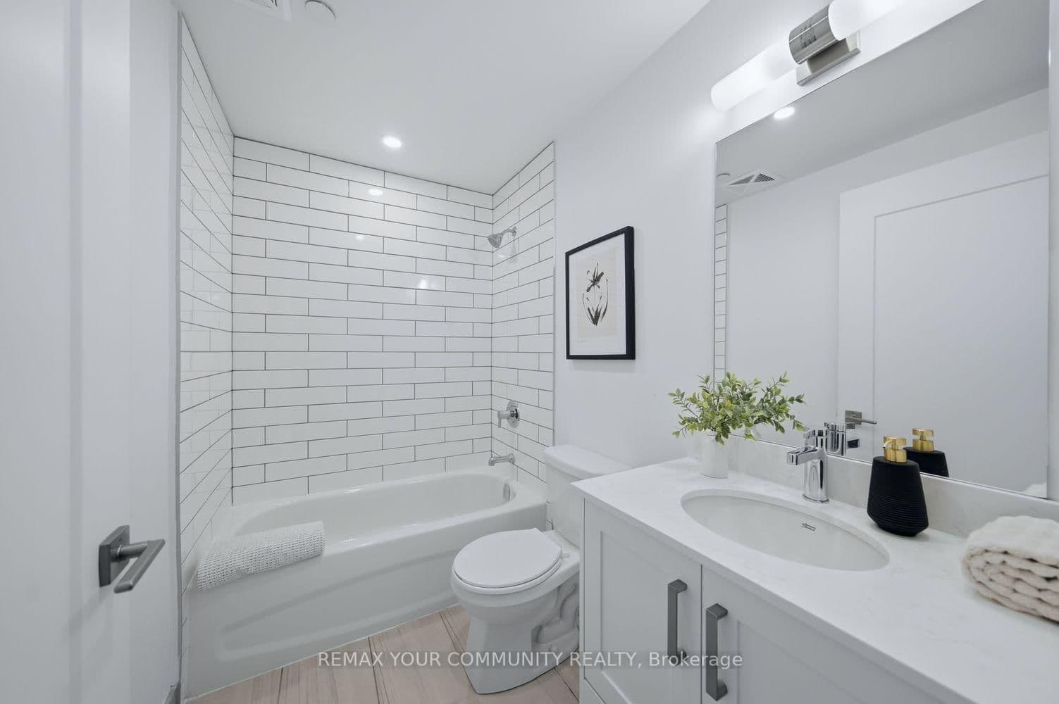 1316 Kingston Road, Unit 305 thumbnail 31