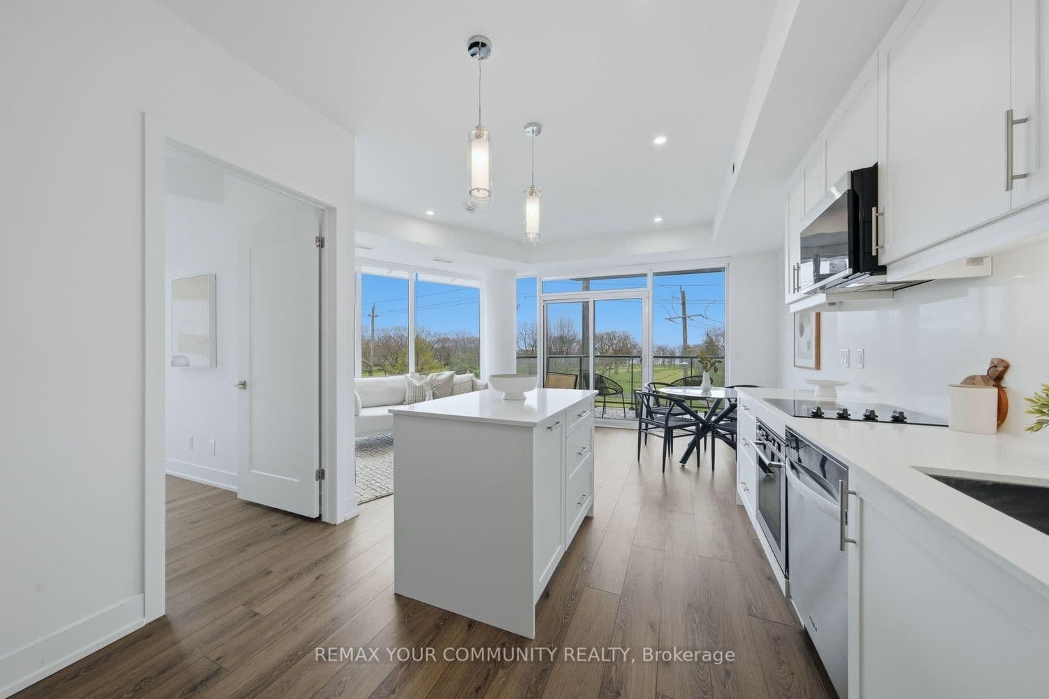1316 Kingston Road, Unit 305 thumbnail 6