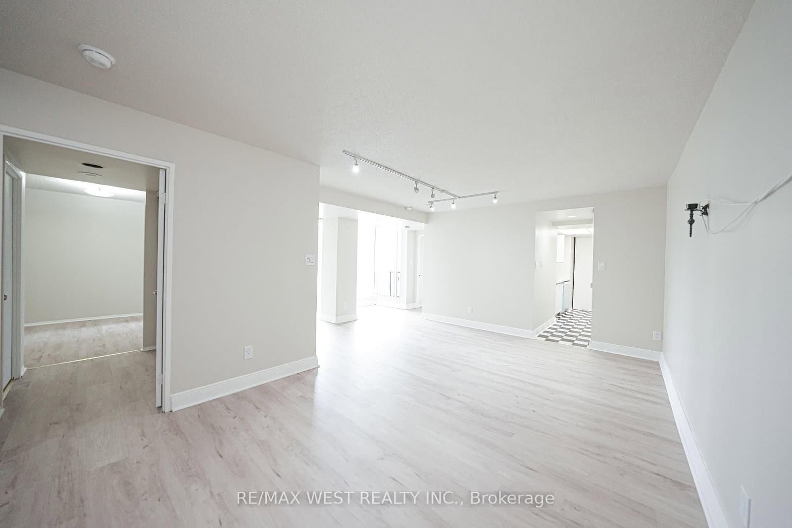 1470 Midland Avenue, Unit 608 thumbnail 11