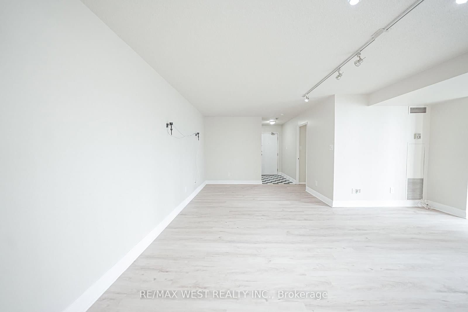 1470 Midland Avenue, Unit 608 thumbnail 12