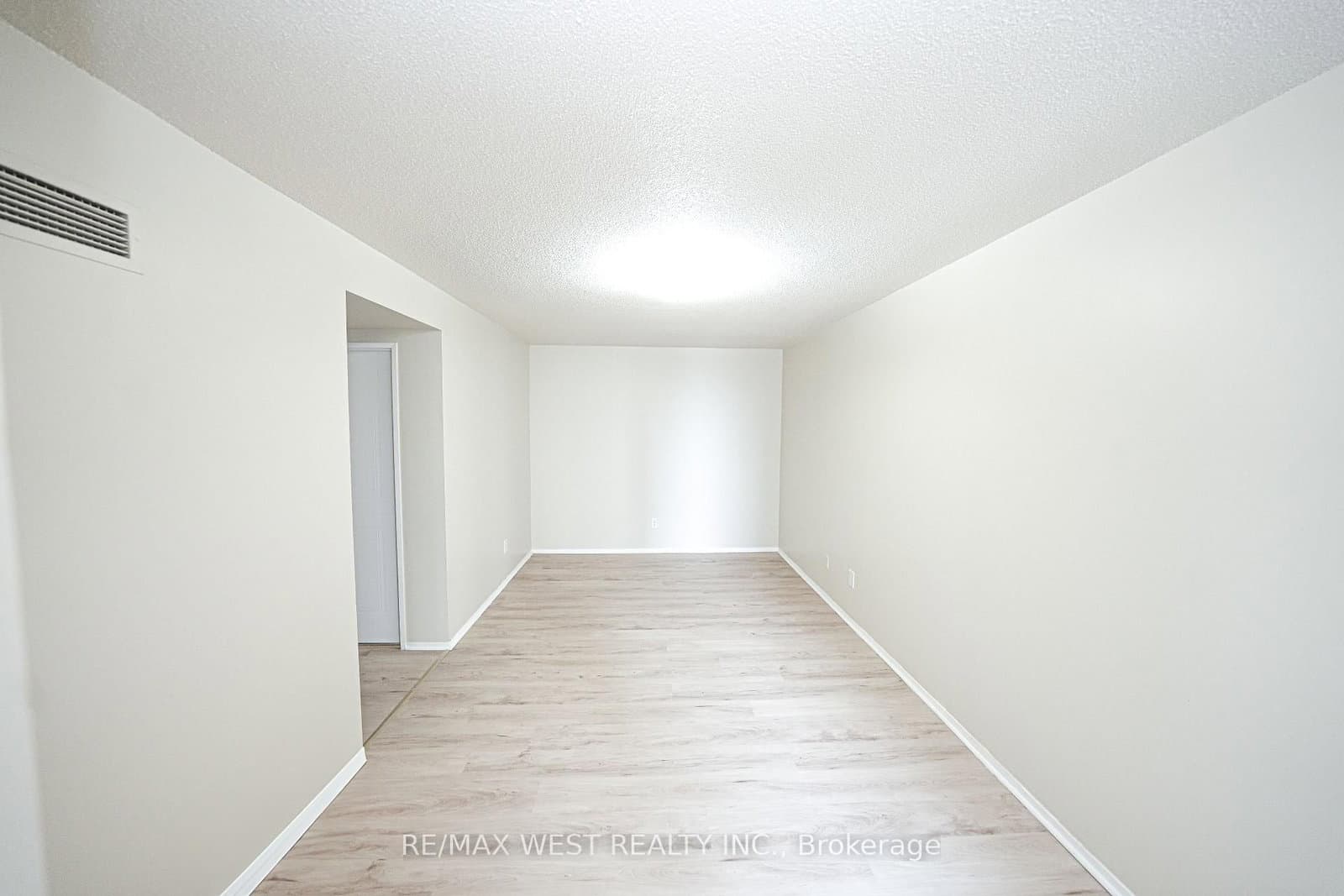 1470 Midland Avenue, Unit 608 thumbnail 16