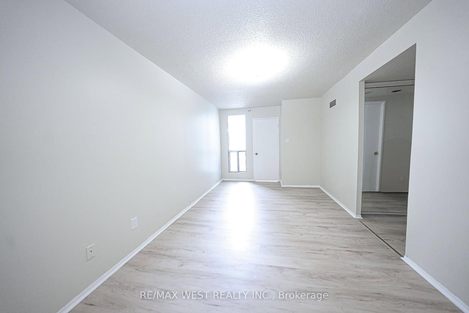 1470 Midland Avenue, Unit 608 thumbnail 17