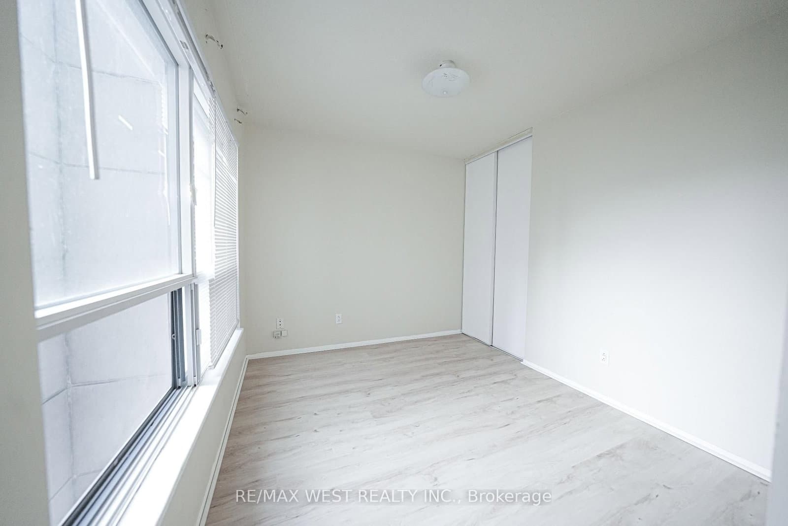 1470 Midland Avenue, Unit 608 thumbnail 23