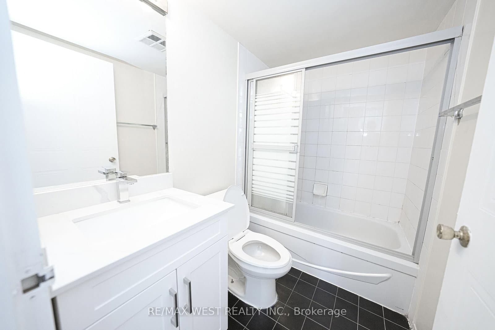 1470 Midland Avenue, Unit 608 thumbnail 25