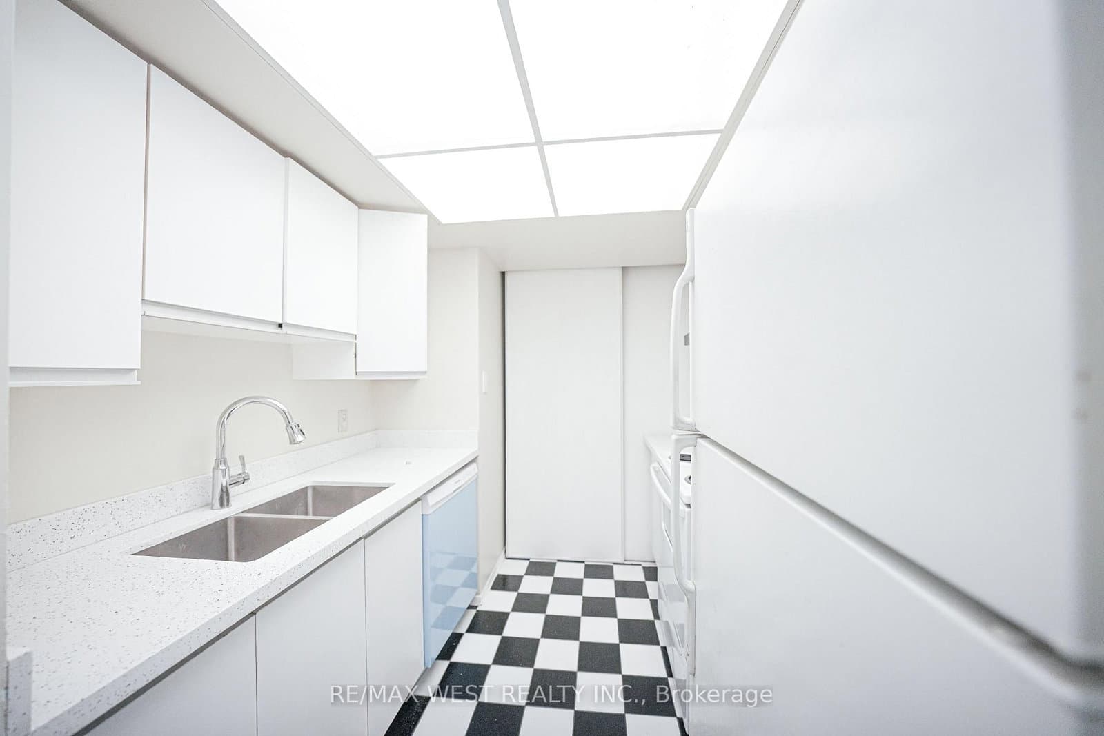 1470 Midland Avenue, Unit 608 thumbnail 26