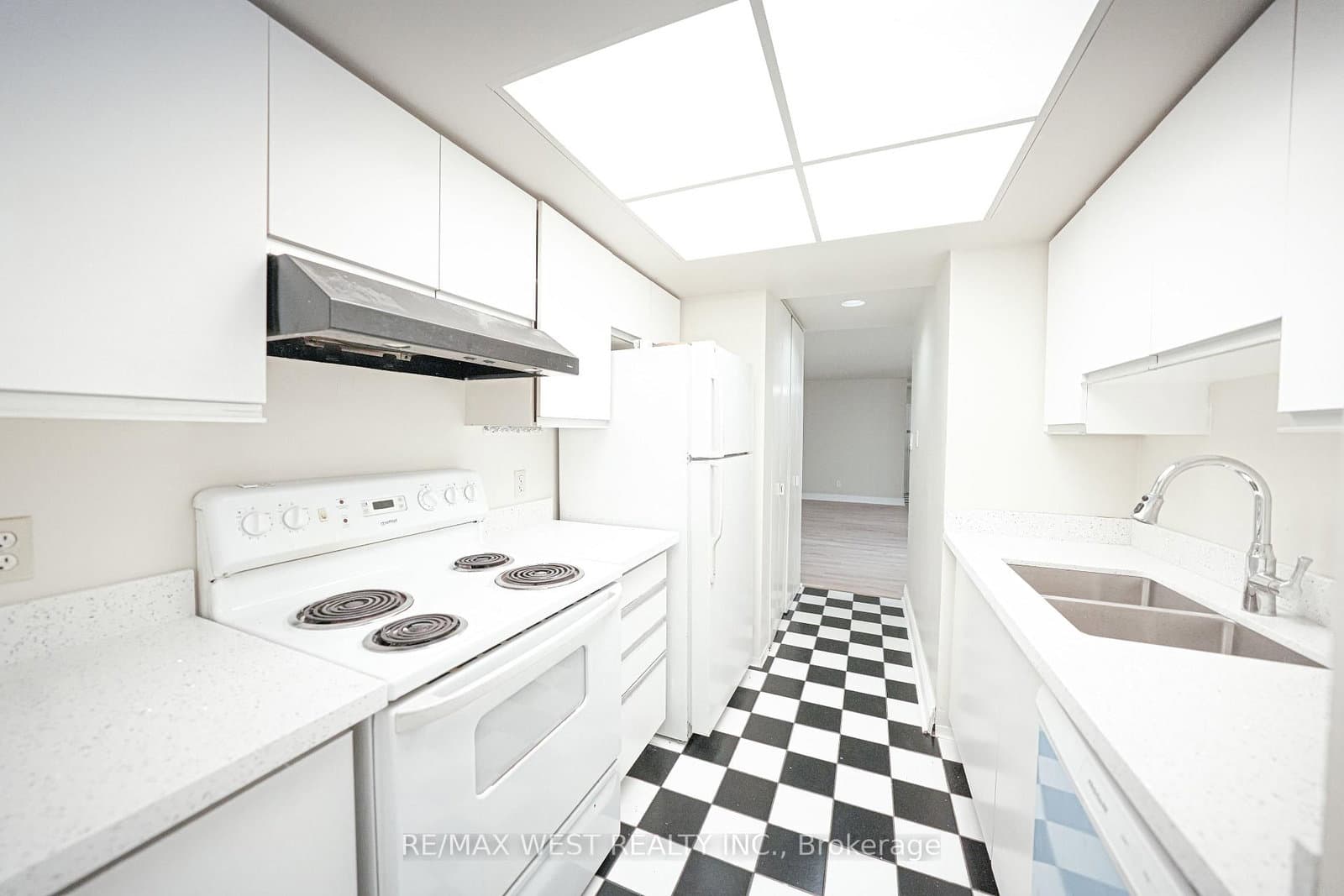 1470 Midland Avenue, Unit 608 thumbnail 29