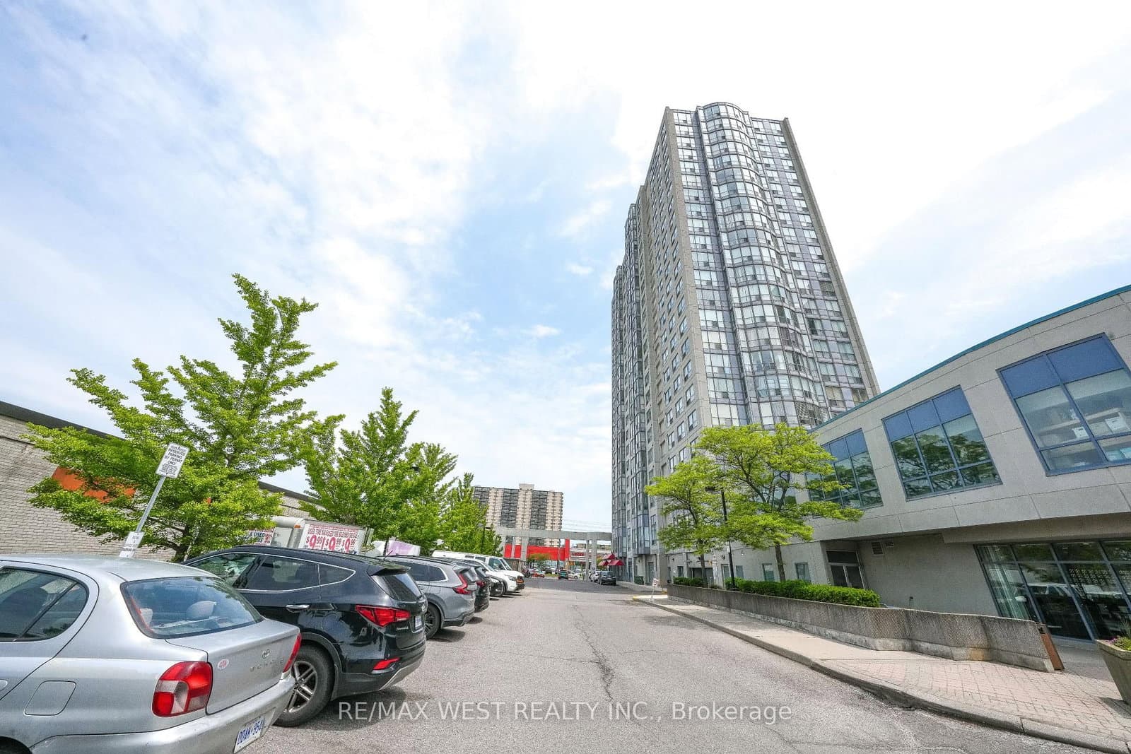 1470 Midland Avenue, Unit 608 thumbnail 50