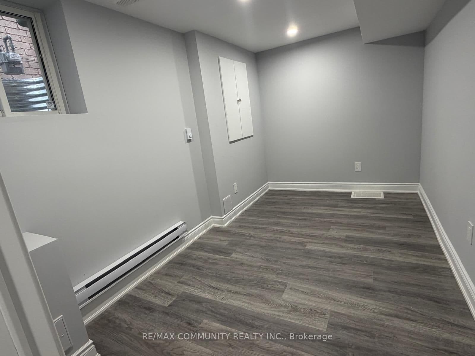224 Fleetwood Drive, Unit Bsmt thumbnail 17
