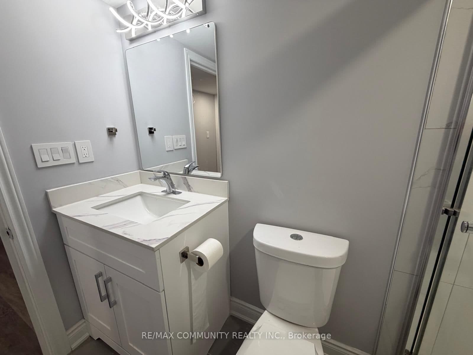 224 Fleetwood Drive, Unit Bsmt thumbnail 21