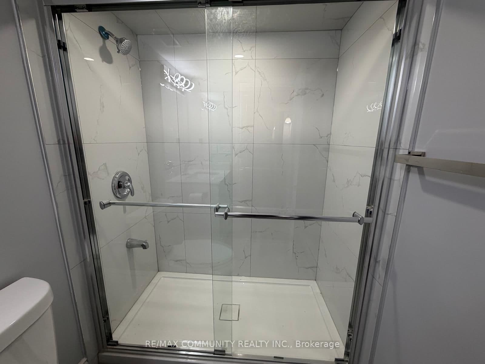 224 Fleetwood Drive, Unit Bsmt thumbnail 22