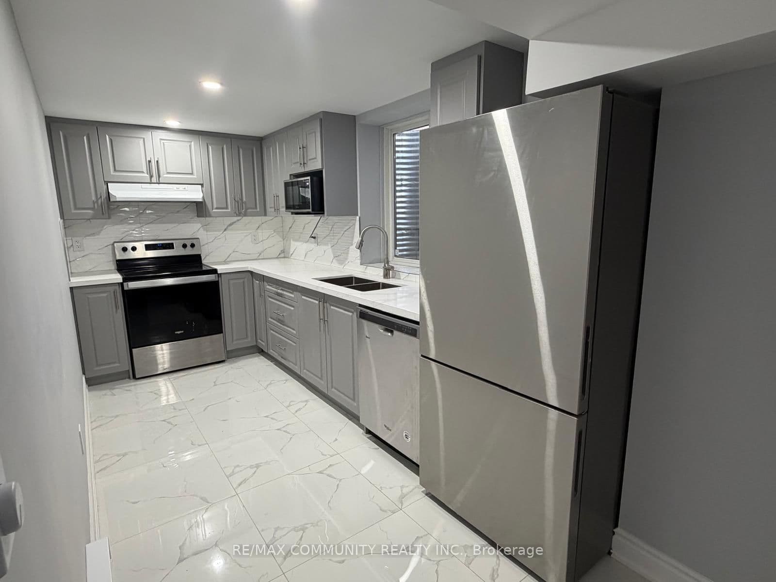 224 Fleetwood Drive, Unit Bsmt thumbnail 6