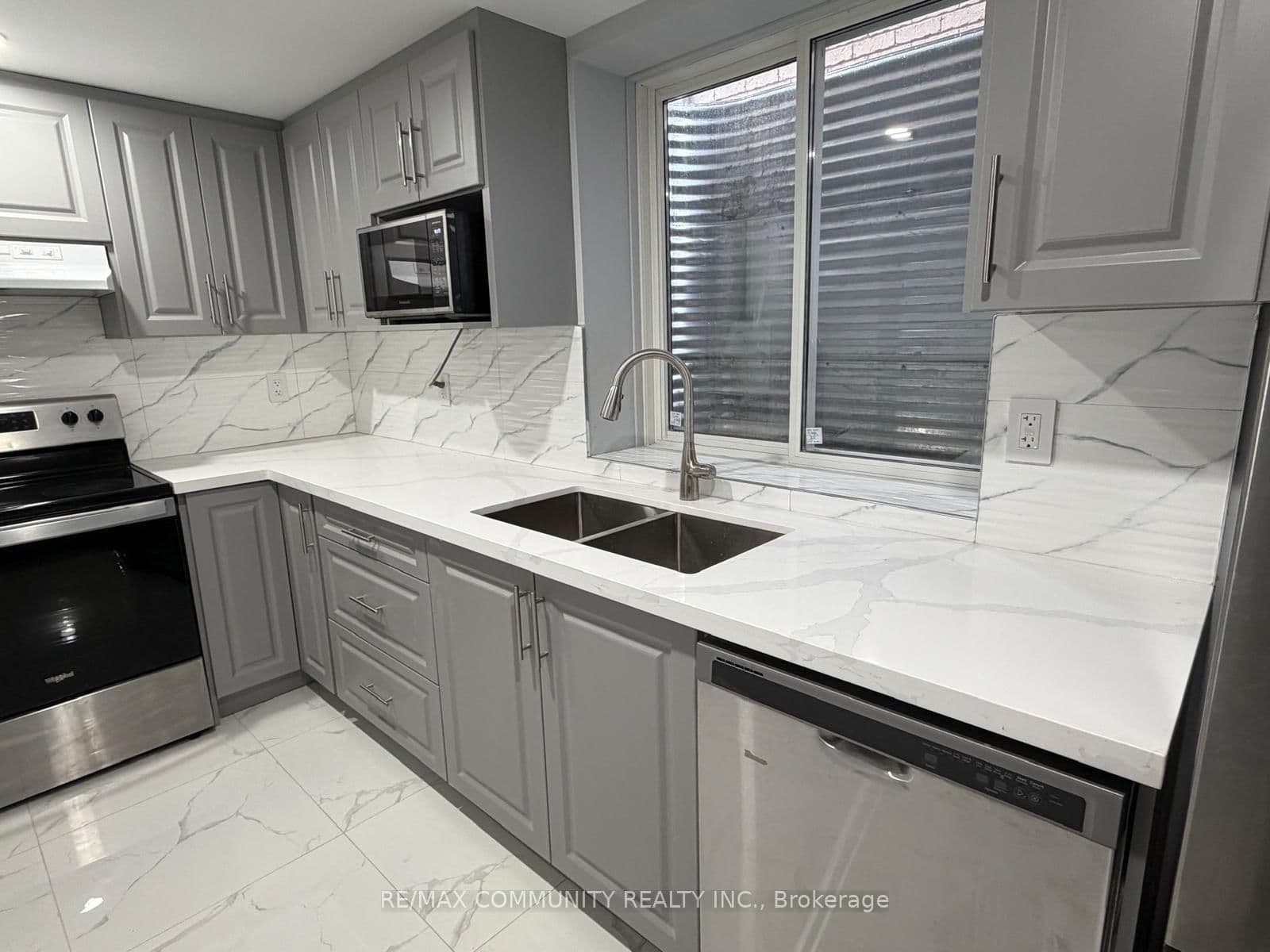 224 Fleetwood Drive, Unit Bsmt thumbnail 8