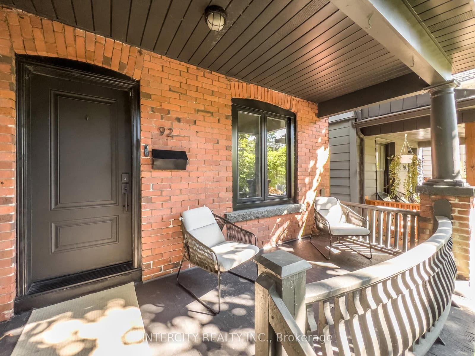 92 Dagmar Avenue thumbnail 2
