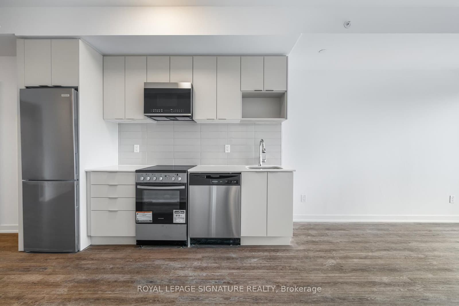 4569 Kingston Road, Unit 505 thumbnail 3