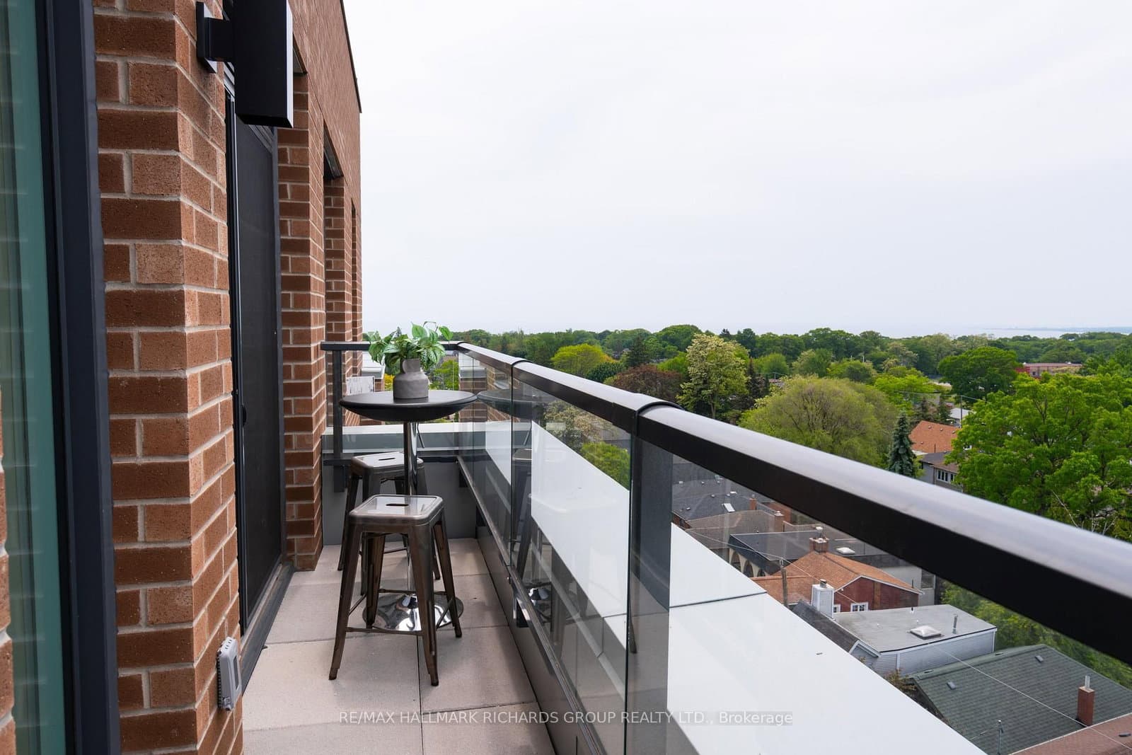 1161 Kingston Road, Unit PH701 thumbnail 10