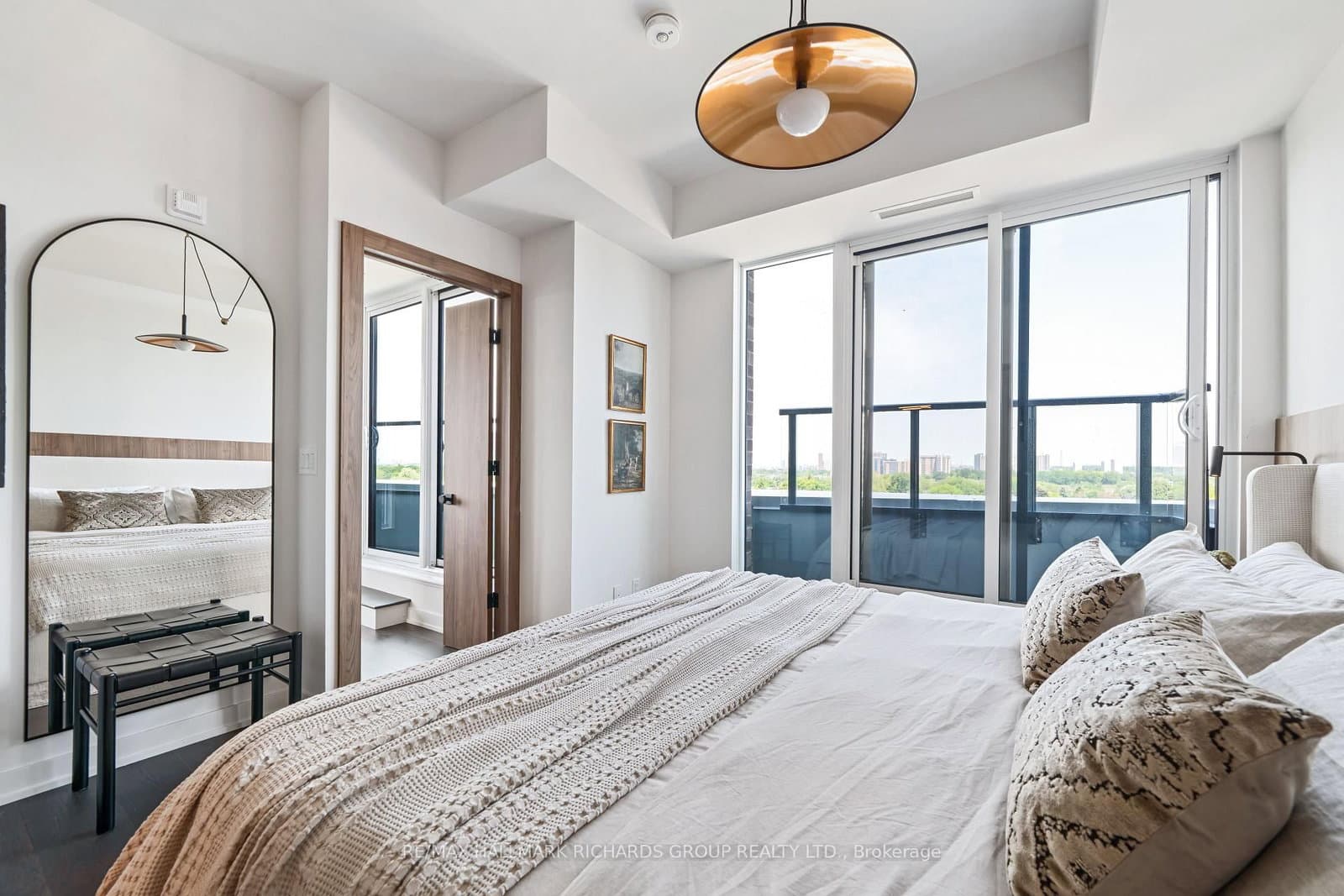 1161 Kingston Road, Unit PH701 thumbnail 13
