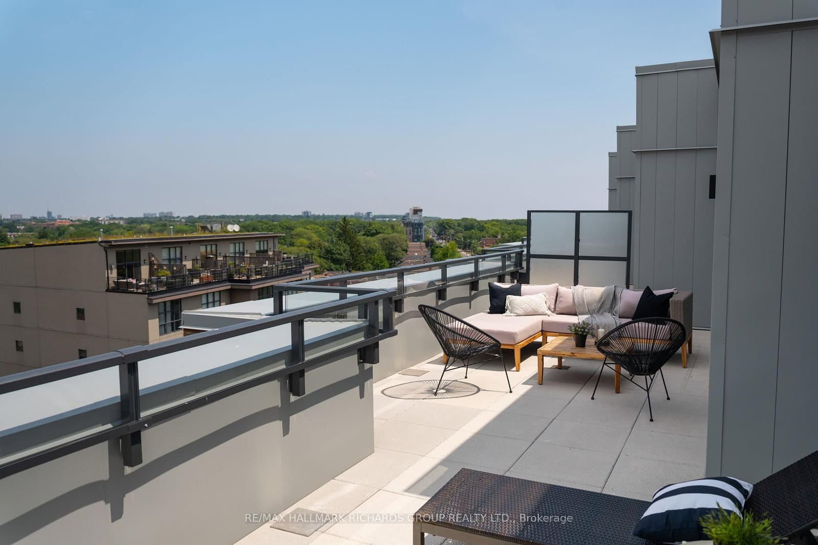 1161 Kingston Road, Unit PH701 thumbnail 22